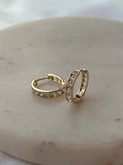 Sorköves karika fülbevaló