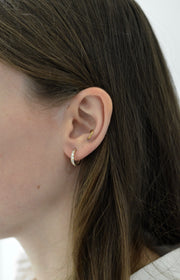 Köves karika fülbevaló