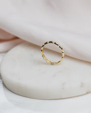 Hosszúkás bogyós gyűrű