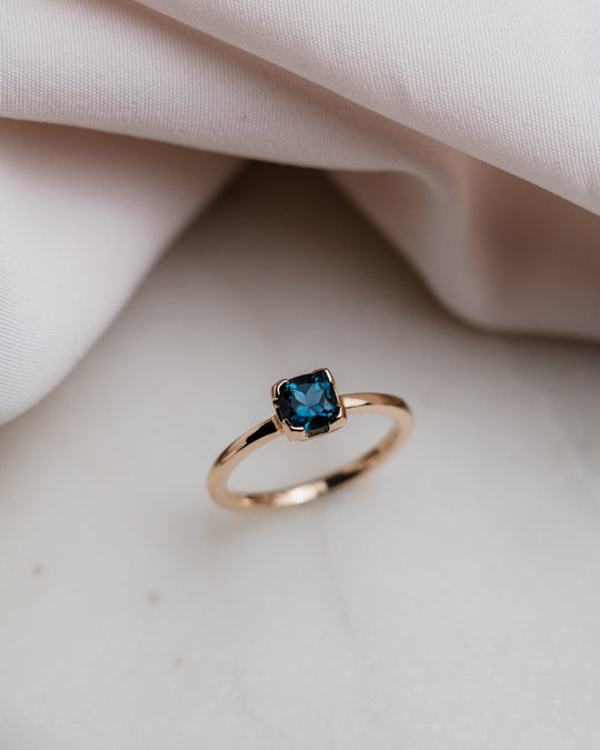 Kék Topáz Gyűrű